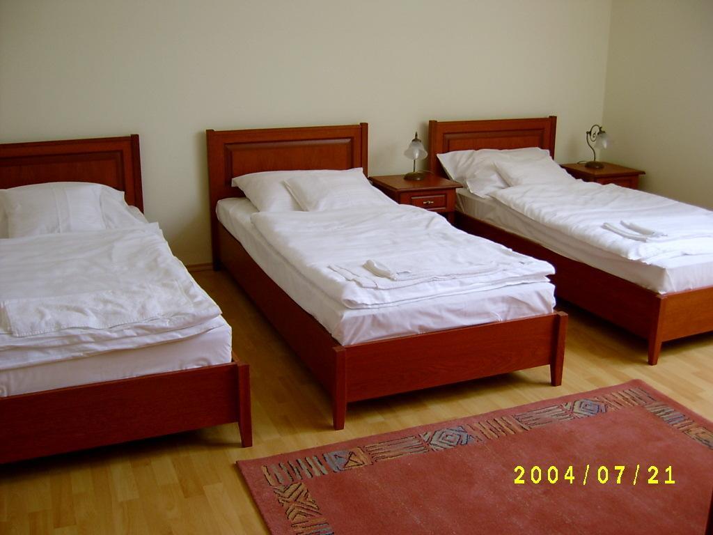 Várkert Panzió Miskolc Zimmer foto