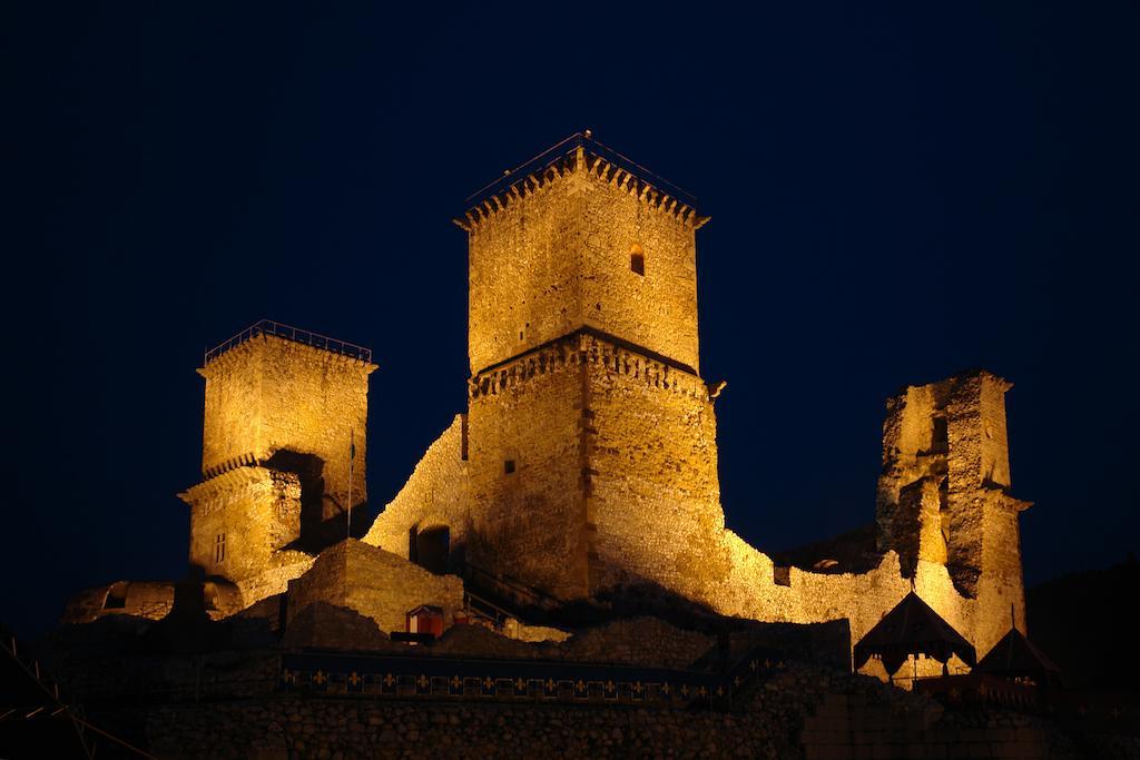 Várkert Panzió Miskolc Exterior foto